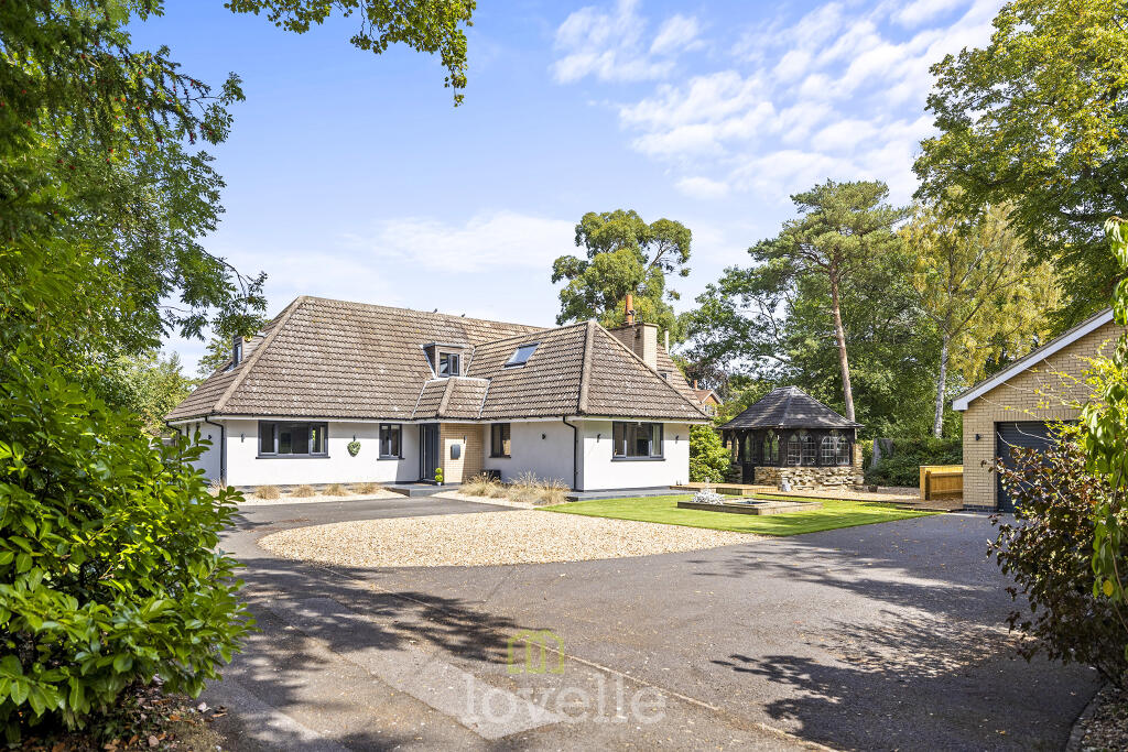 Main image of property: Humberston Avenue, Humberston, DN36