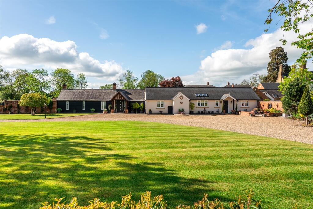 Main image of property: Stoke Road, Stoke Hammond, Milton Keynes, Buckinghamshire, MK17