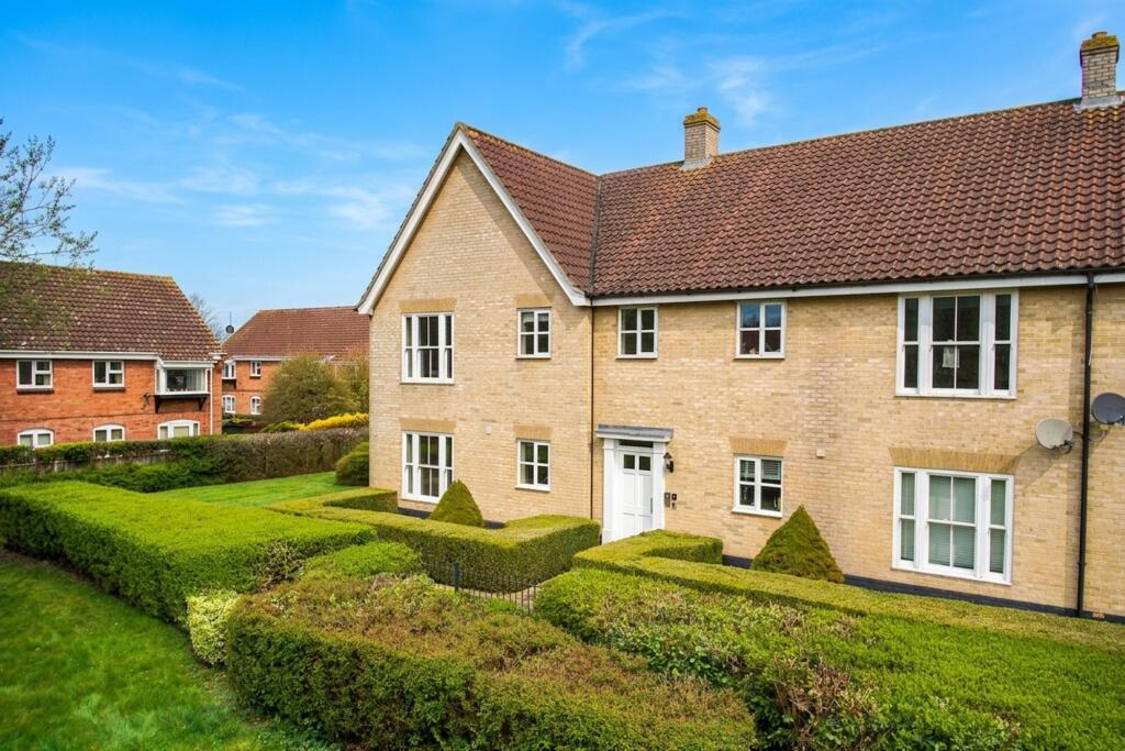 Main image of property: Bromedale Avenue, Mulbarton, Norwich