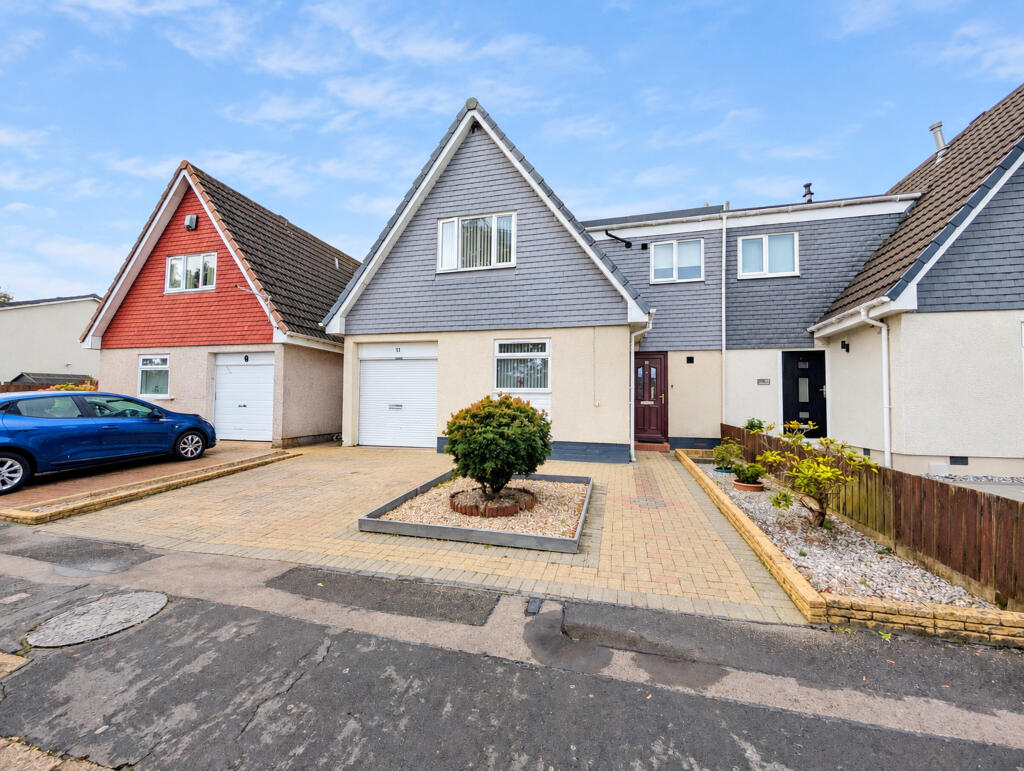 Main image of property: 11 Sunningdale Square, Kilwinning, KA13 6RH