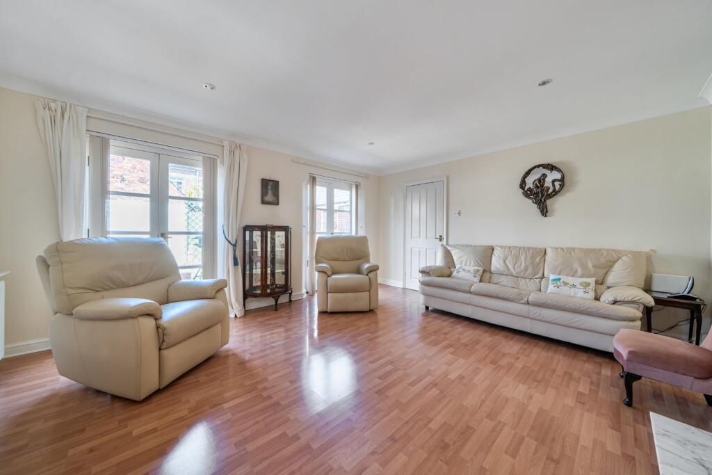 House in Portsmouth - View 2
