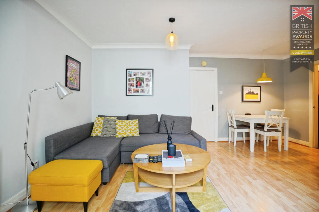 Apartment in East Hertfordshire, Hockerill, Bishop's Stortford - View 4