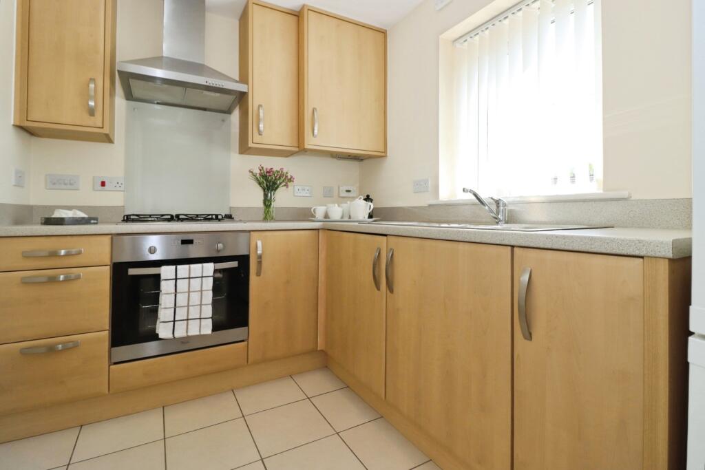 Wood Mead, Bristol, Gloucestershire, BS16 photo 4
