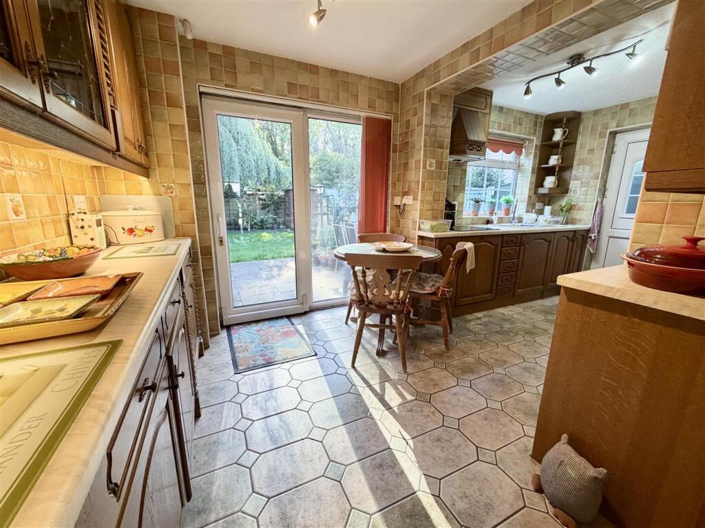 House in Leeds, Great and Little Preston - View 5