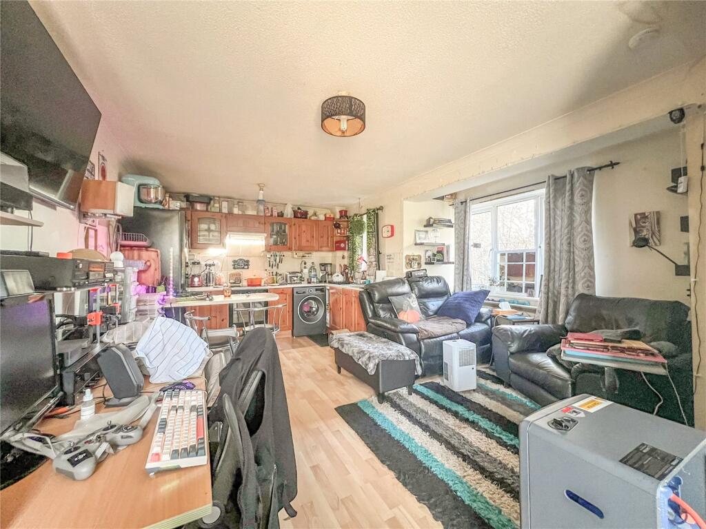 Additional image 3 of Everleigh Close, Trowbridge