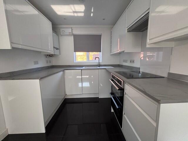 House in Swindon, Haydon Wick - View 4