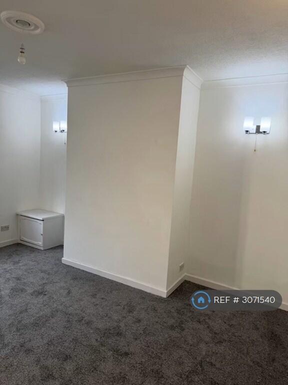 House in Stockport - View 4