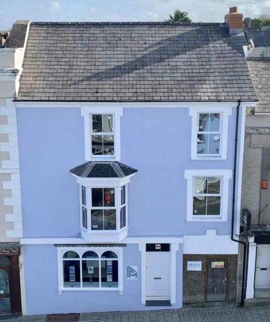 2-bed apartment on 23B Meyrick Street, Pembroke Dock, £84,995