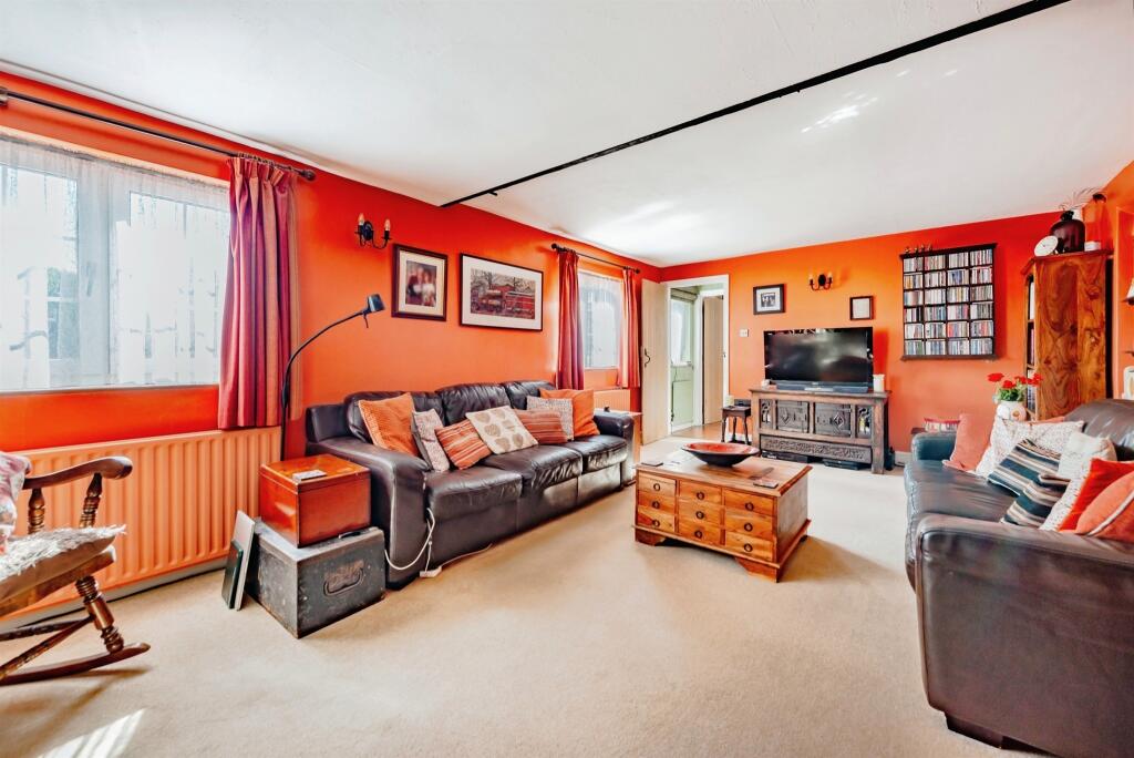 House in Tandridge, Bletchingley - View 3