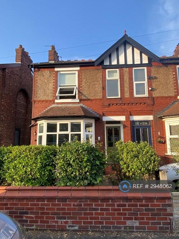 Main image of property: Stretford, Manchester, M32