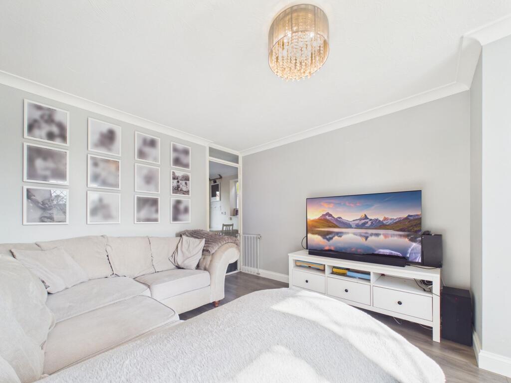 House in Calcot, Holybrook - View 5