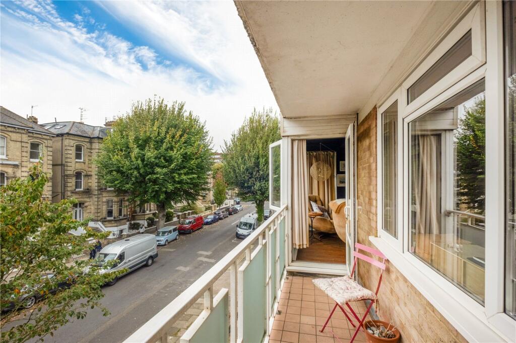 Apartment in Hove, Brighton and Hove - View 3