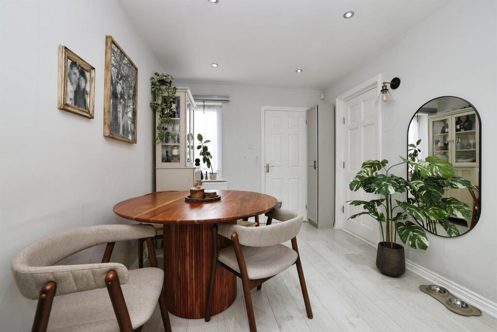 House in Salisbury, Laverstock - View 3
