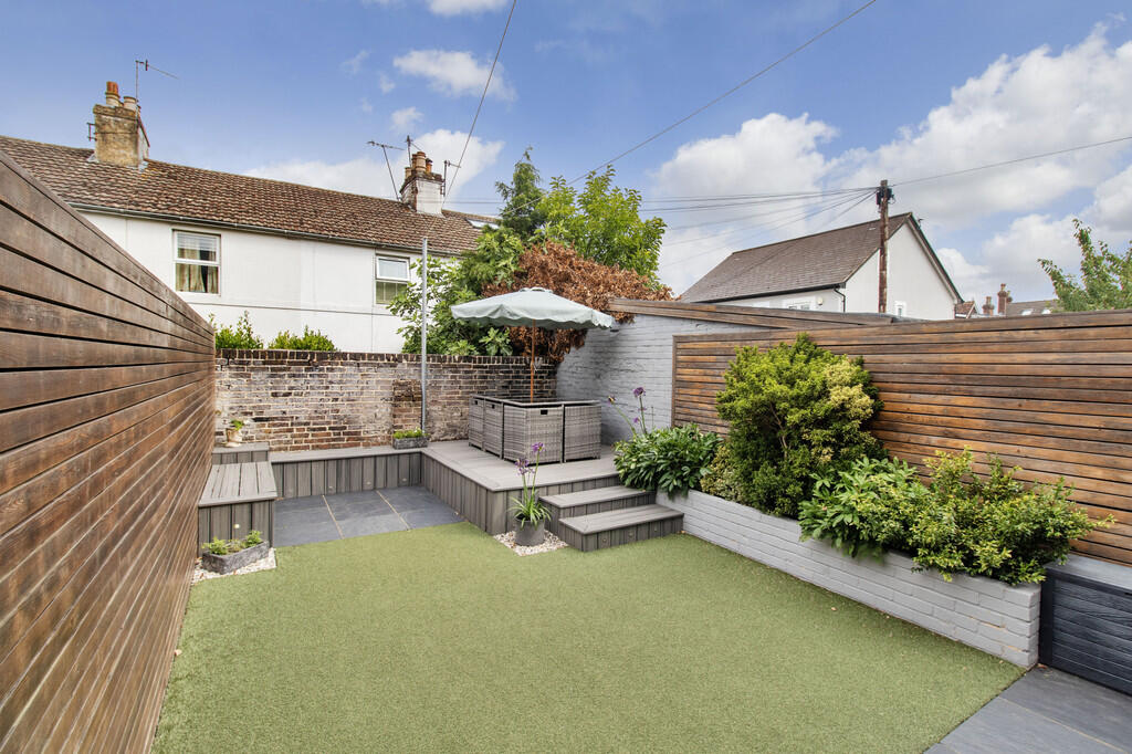House in Tunbridge Wells, Kent - View 3