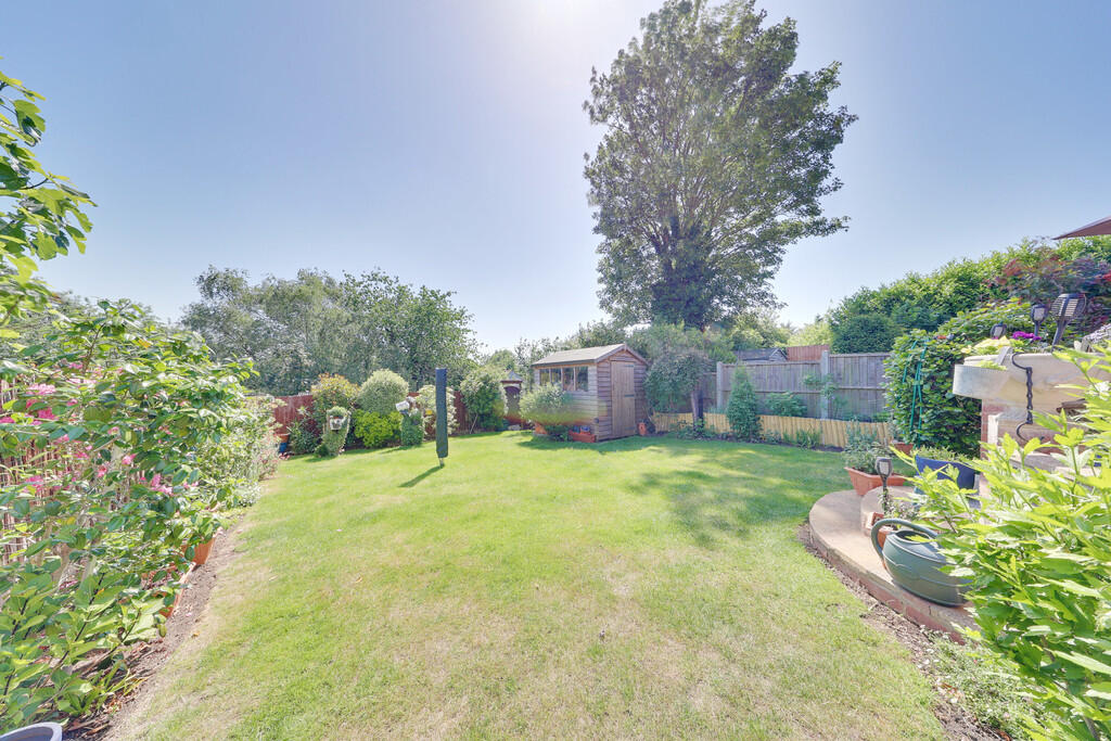 House in Orpington, Scadbury, St Paul's Cray - View 4