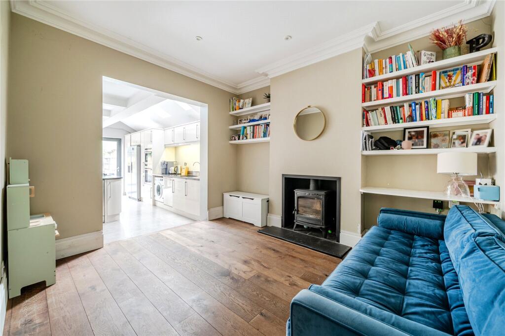 Burwood Road, Hersham, Walton-on-Thames, KT12 photo 4
