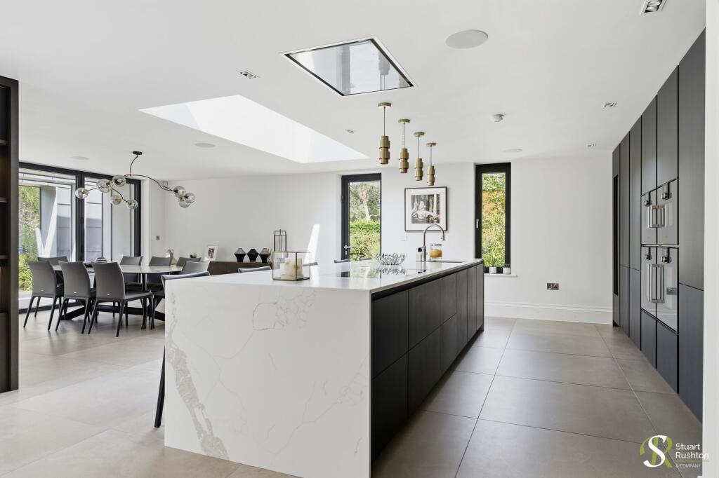 House in Stockport - View 4