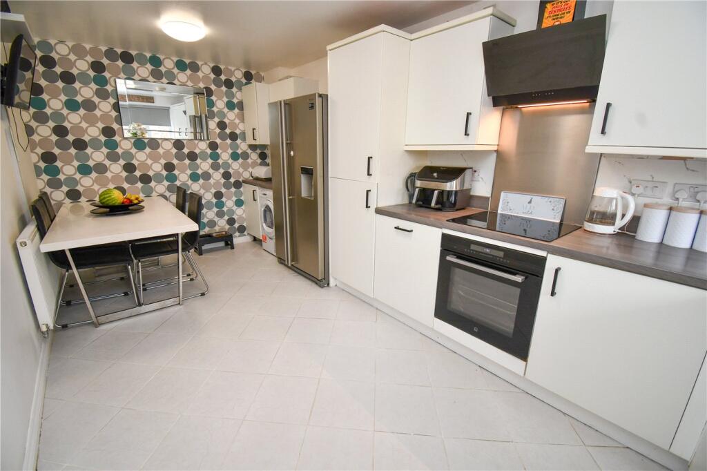 House in Ellesmere Port, Rossmore Estate - View 4
