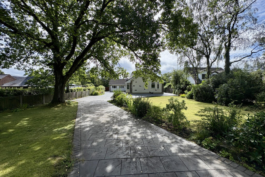 Beech Walk, Standish, Wigan, WN6 photo 3