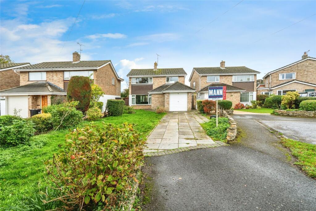 Main image of property: Hamtun Crescent, Totton, Southampton, SO40