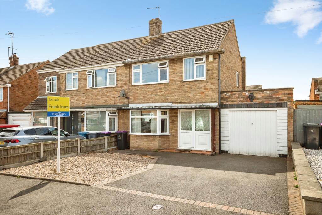 Main image of property: Clumber Drive, Radcliffe-on-Trent, Nottingham, Nottinghamshire, NG12
