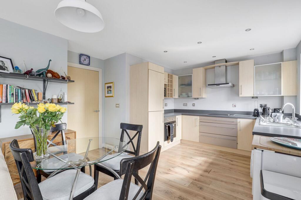 Apartment in Nottingham, Castle Gate Quay, The Park - View 4