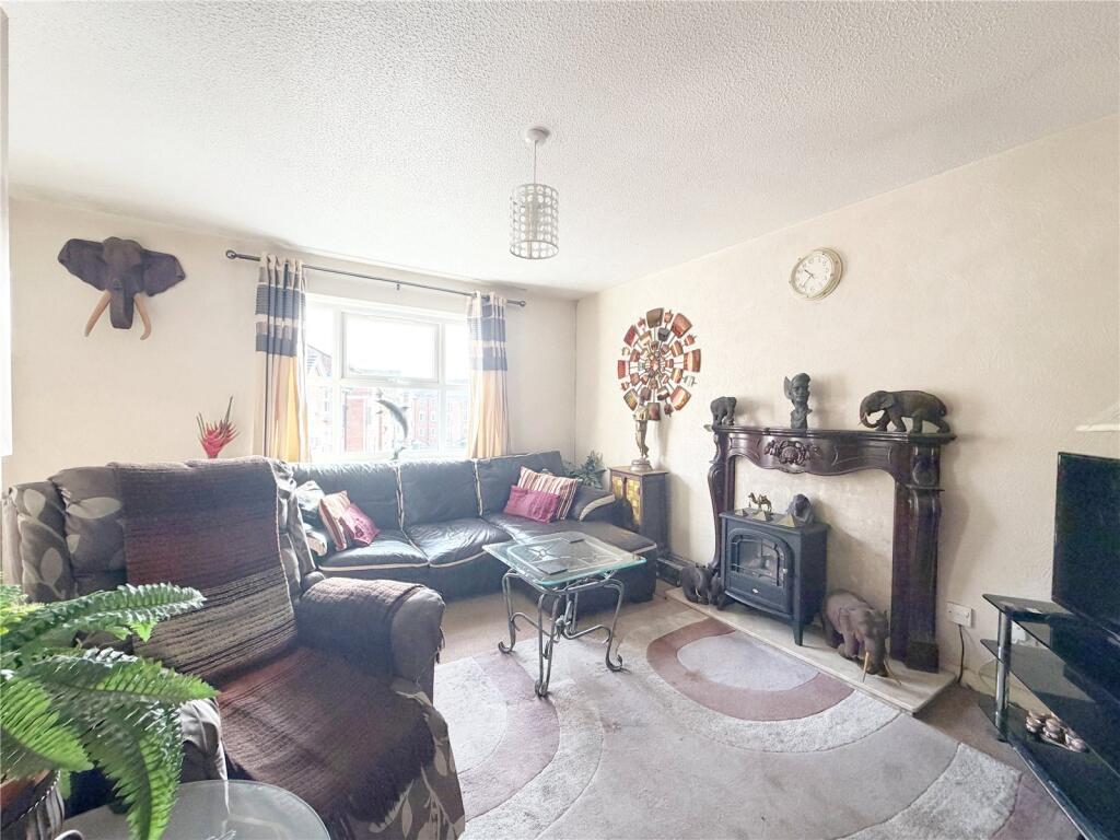 3-bed flat on Sherborne Street, Cheetham Hill, Manchester, M8, £140,000