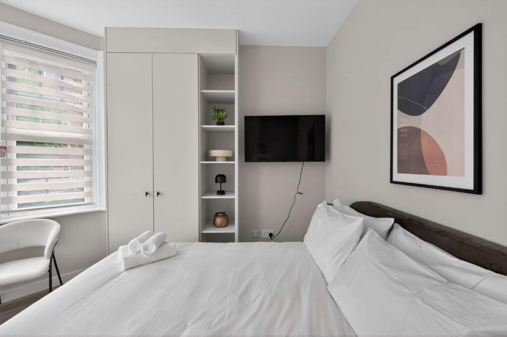 Apartment in London - View 2