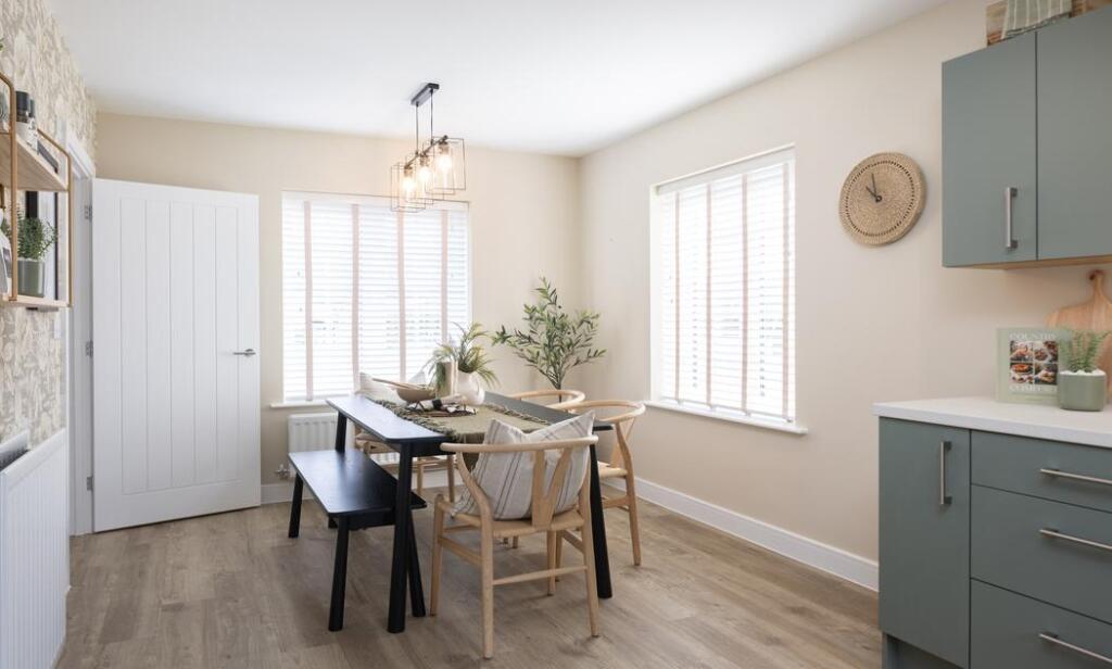 House in Uttlesford, Great Dunmow - More