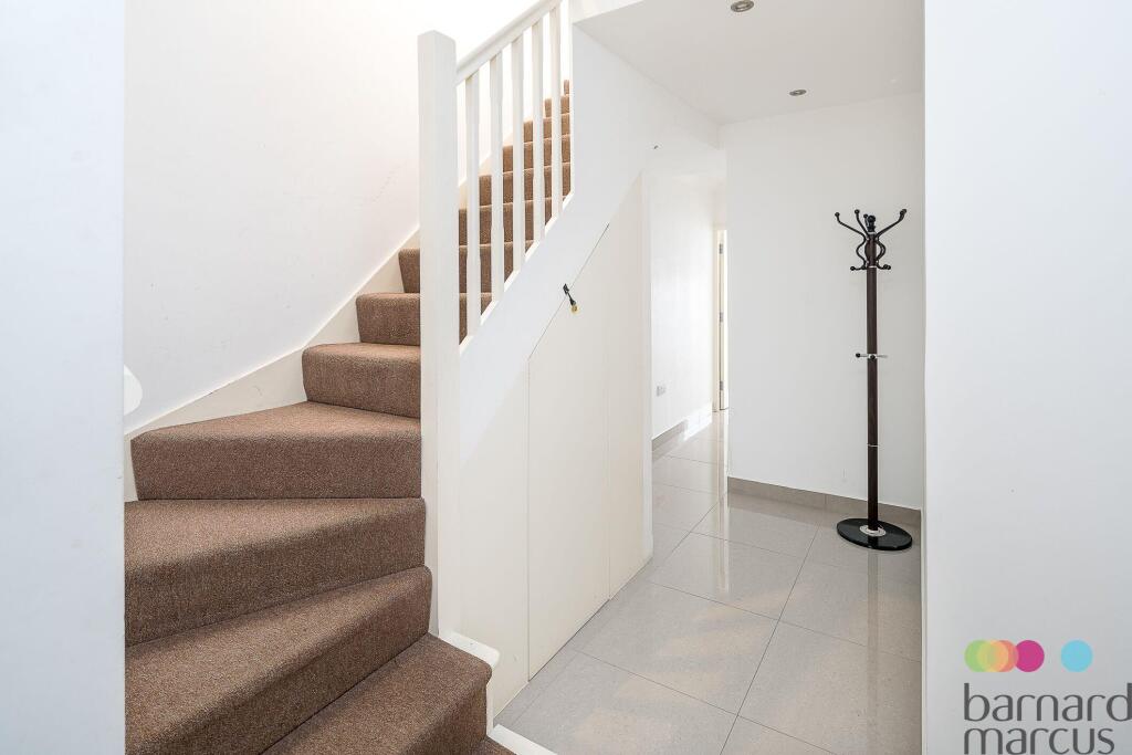 Apartment in London - View 3