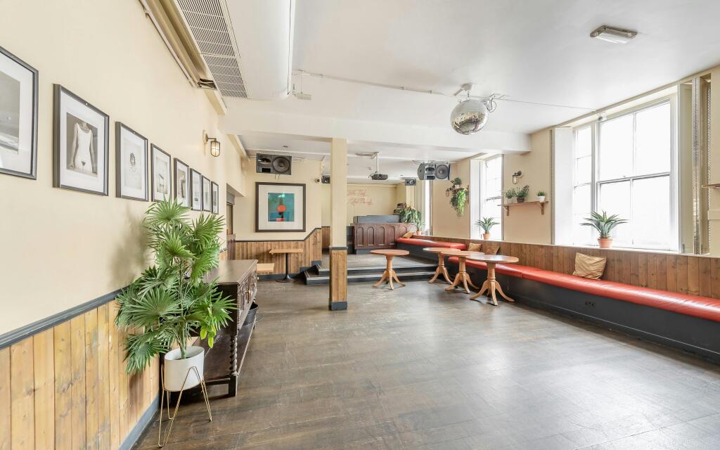 8687371-interior07.jpg
