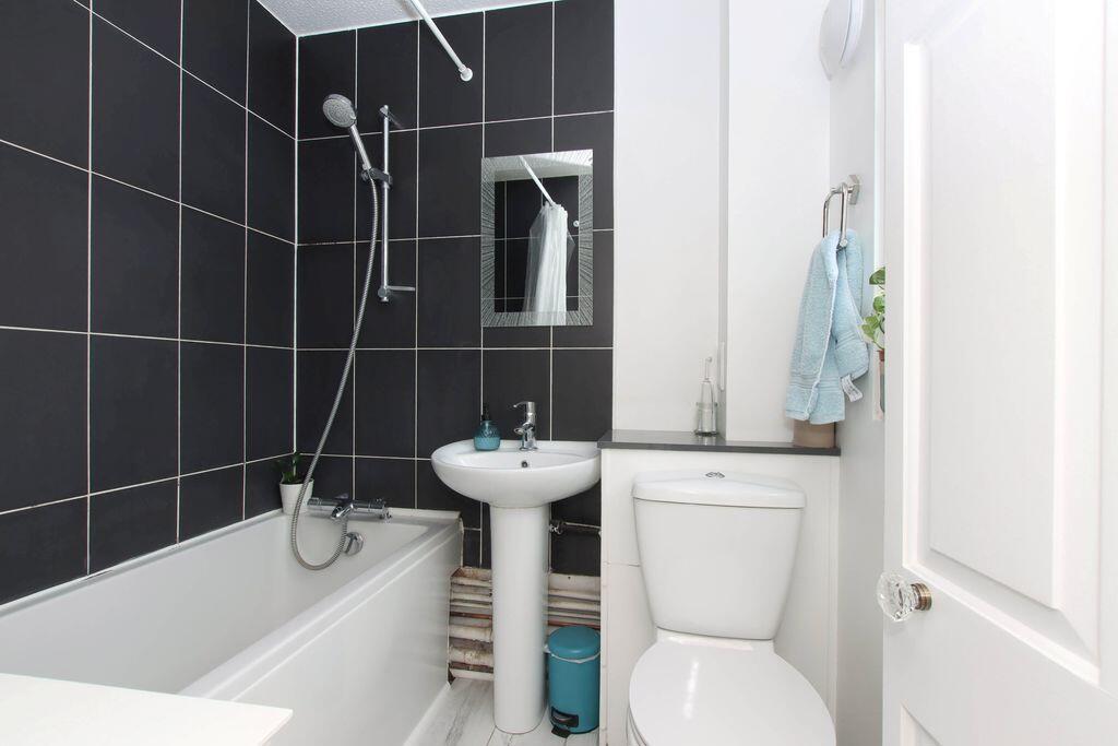 House in Hemel Hempstead - More