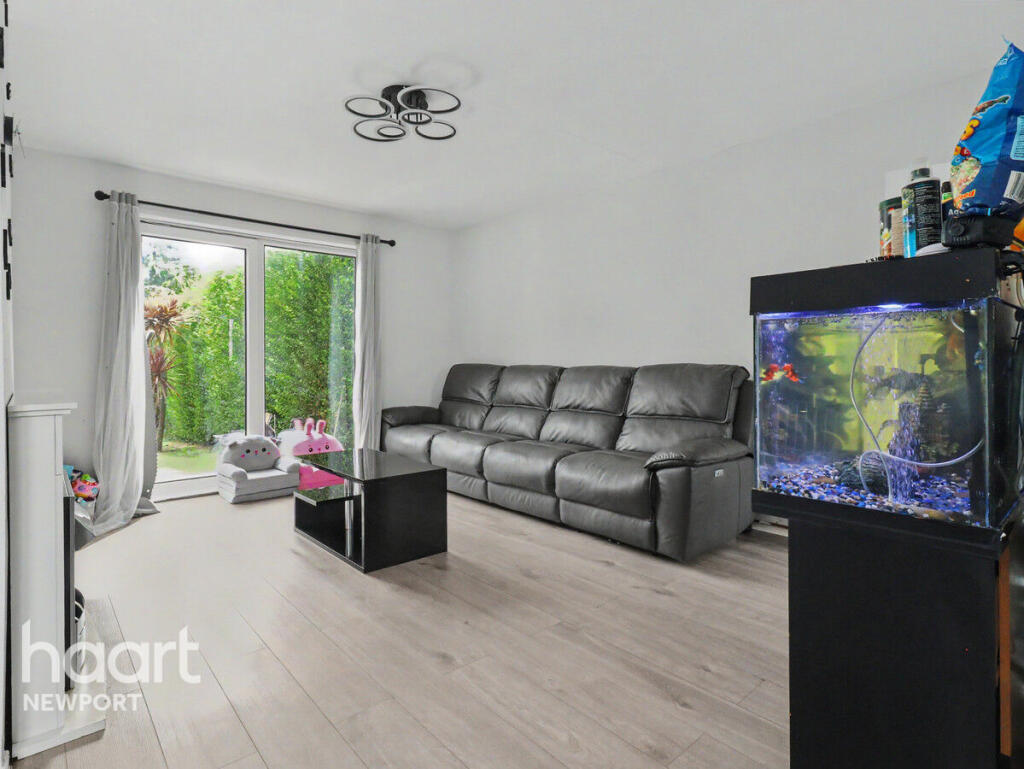 House in Newport - View 3