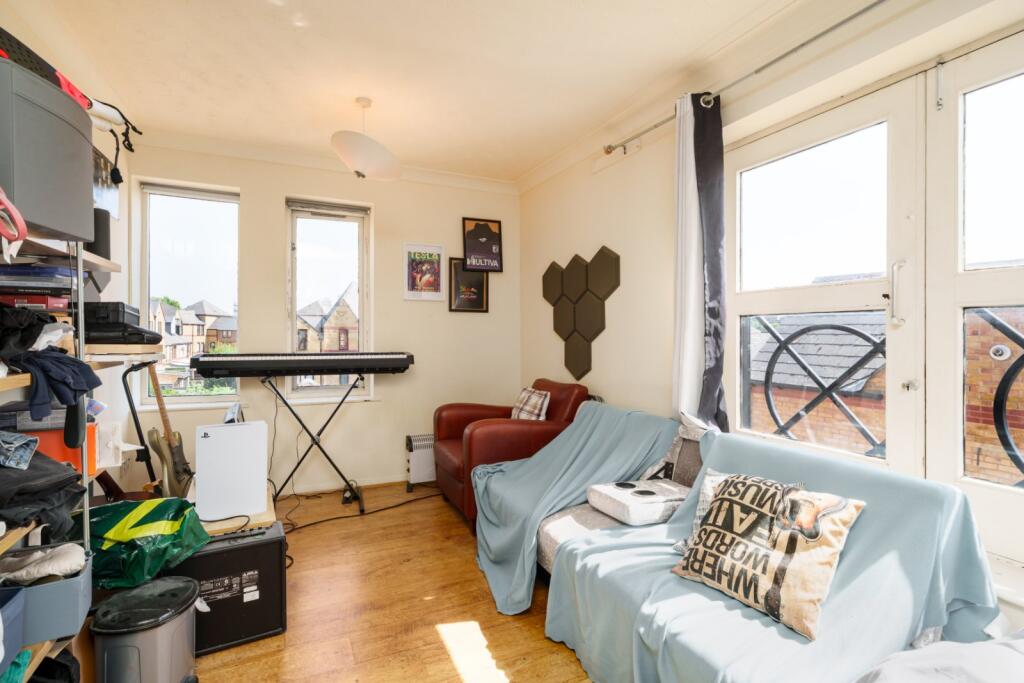 Apartment in London - View 5