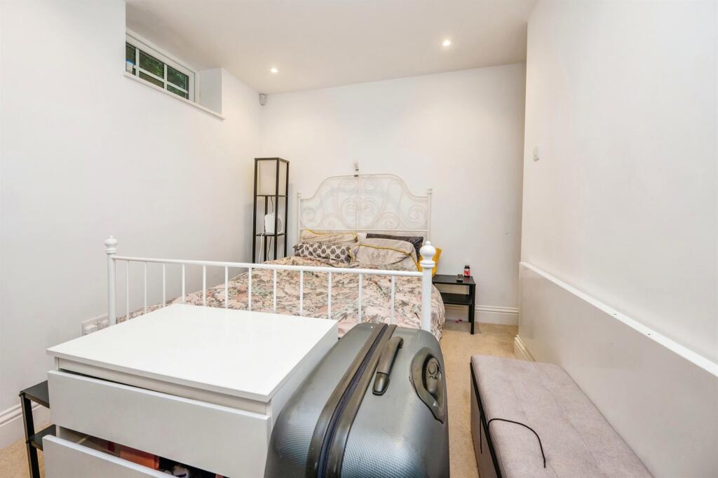 Apartment in Birmingham, Ladywood - More