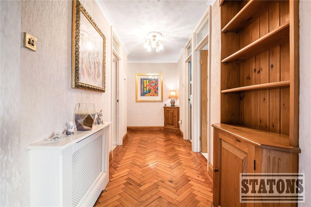 Alderman Close, Welham Green, North Mymms, Hatfield, AL9 - View 3