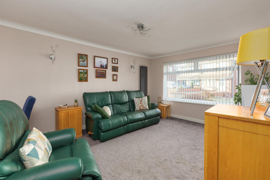 Liskeard Avenue, Oldham, OL2 photo 4