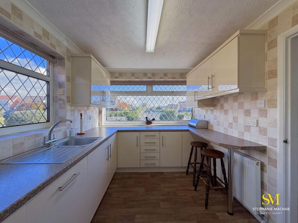 Beechwood Drive, Formby, Liverpool, L37 photo 4