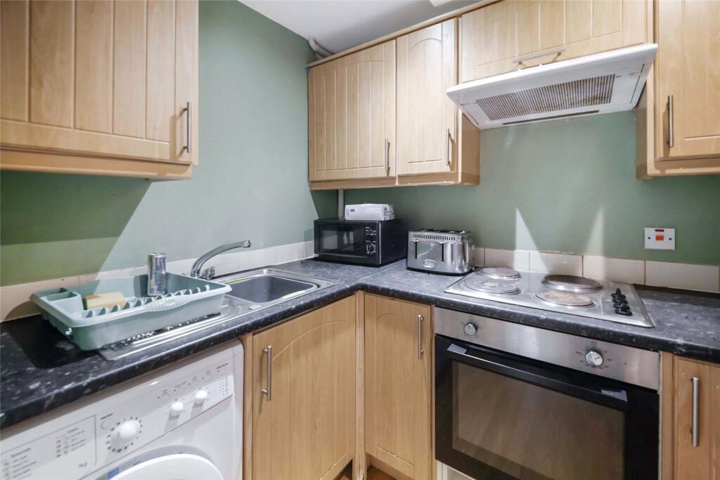 Apartment in Glasgow, The Drives, Dennistoun - More