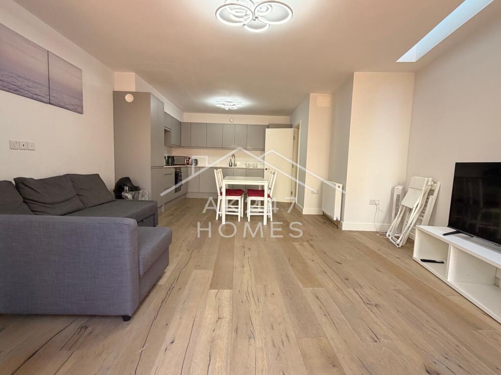 Apartment in London, Hammersmith - View 2