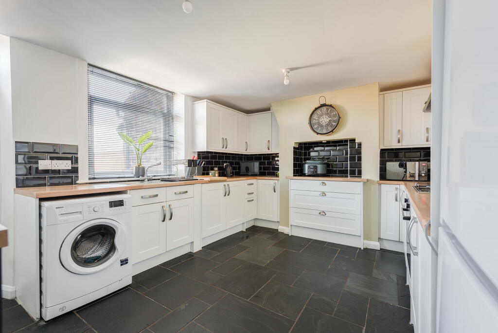 House in Sheffield, Whitley - View 3