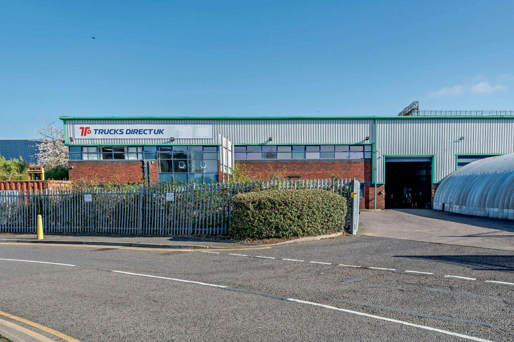 8641574-exterior53-800.jpg