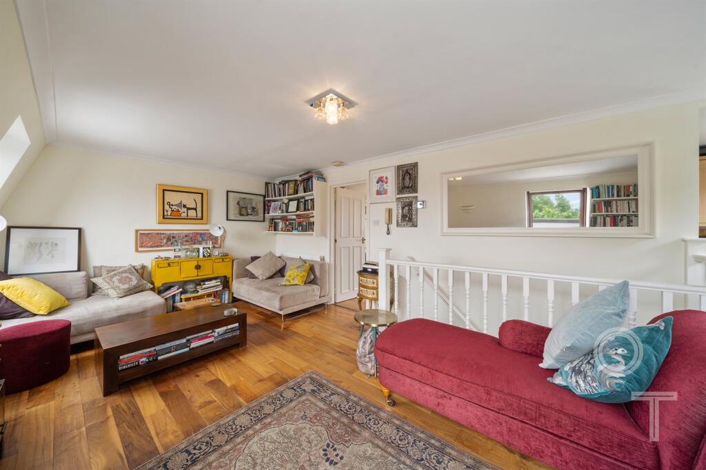 Apartment in London, Kentish Town - View 2