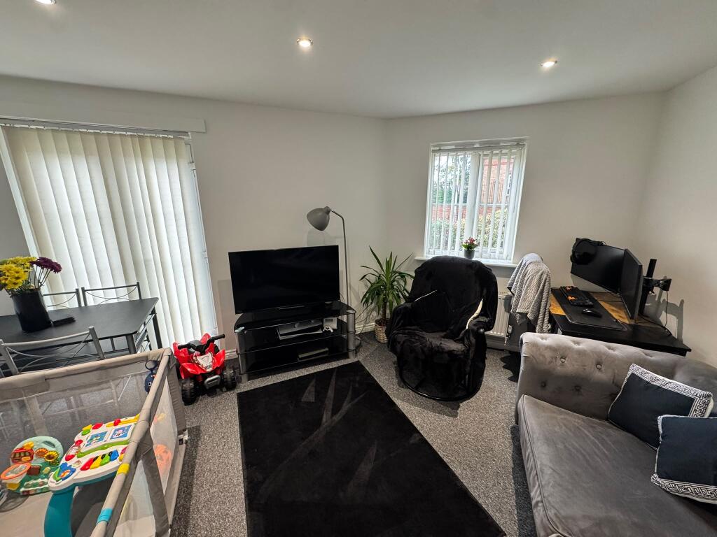 Apartment in Chester - More