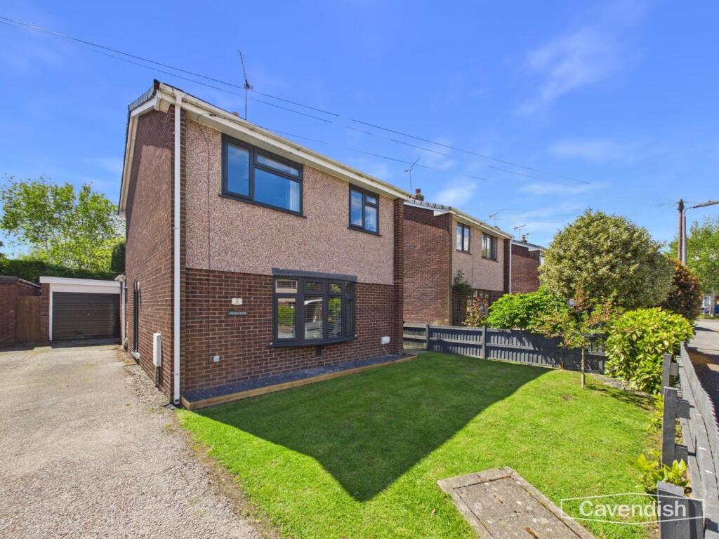 3-bed detached on 2, Llys Y Wern, Sychdyn, Mold, £250,000