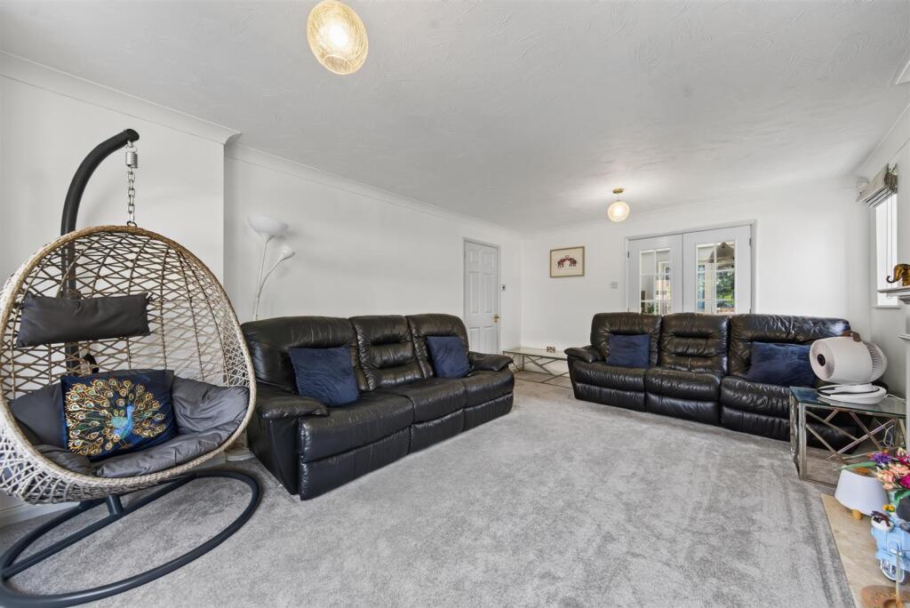 NN15 - Wilkie Close, Kettering - View 4