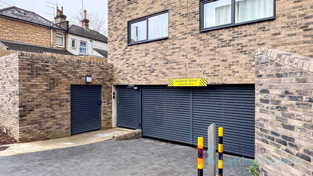 Additional image 12 of Luxury 3 Bed Penthouse | Brand New Building | Parking, Balcony & High-Spec Finishes - The Avebury