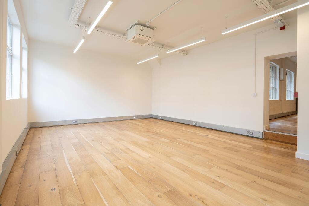 MC4349-6168-HR.jpg