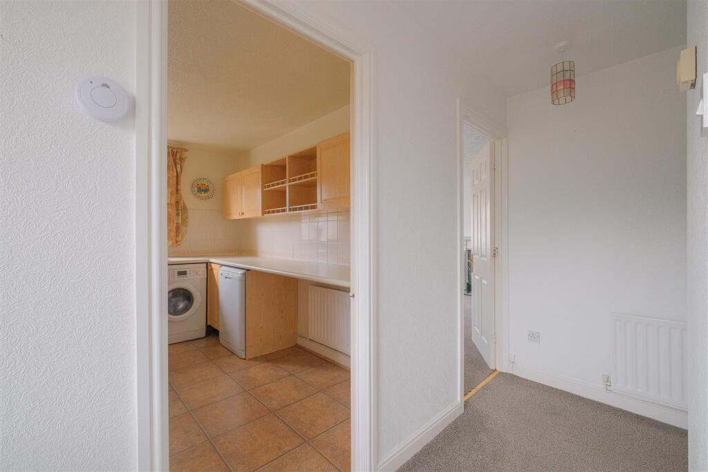 House in Brighouse, Rastrick - View 3