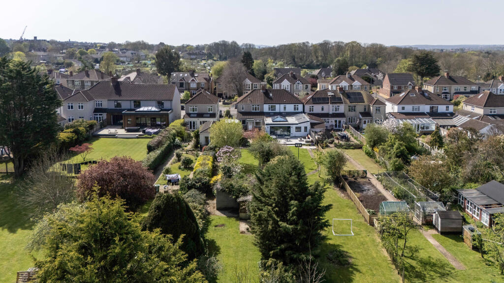House in Bristol, Downend, Downend and Bromley Heath - View 4